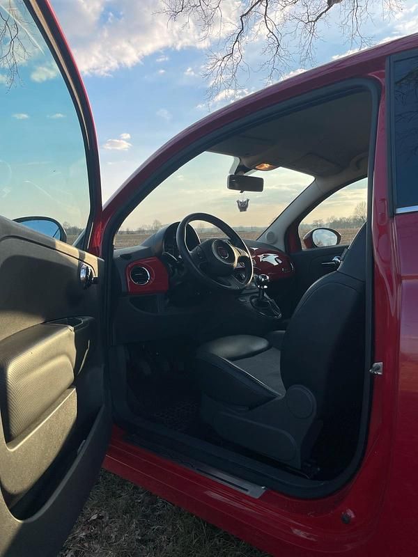 Rot Gebraucht 2008 Fiat 500 Kleinwagen | 3.990 € (Fairer Preis) - Bild 1/4
