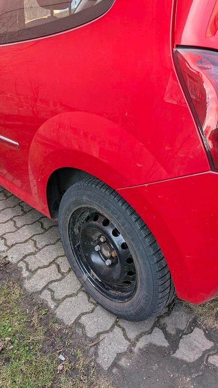 Gebraucht Renault Twingo 75 PS (55 kW) 2011 Rot Kleinwagen