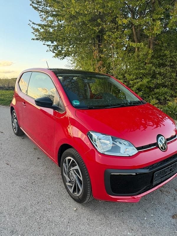 Usado VW up! Sound 95 CV (69 kW) 2017 Rojo Utilitario