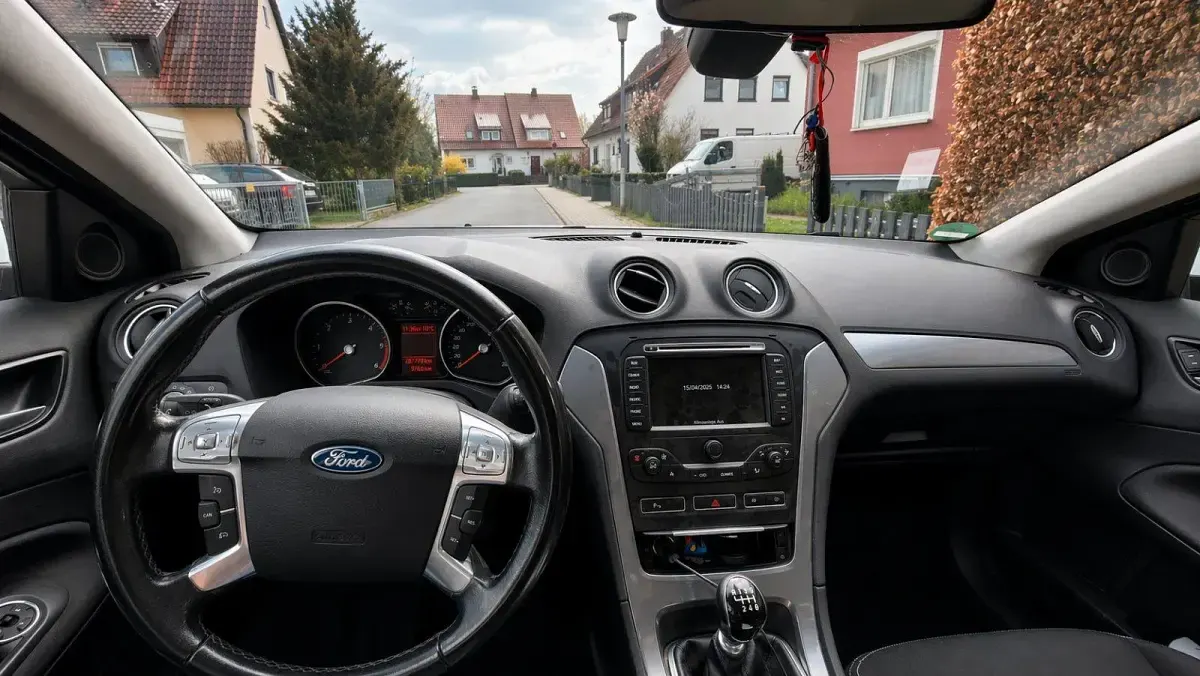 Gebraucht Ford Mondeo Titanium 140 PS (102 kW) 2011 Weiß Kombi