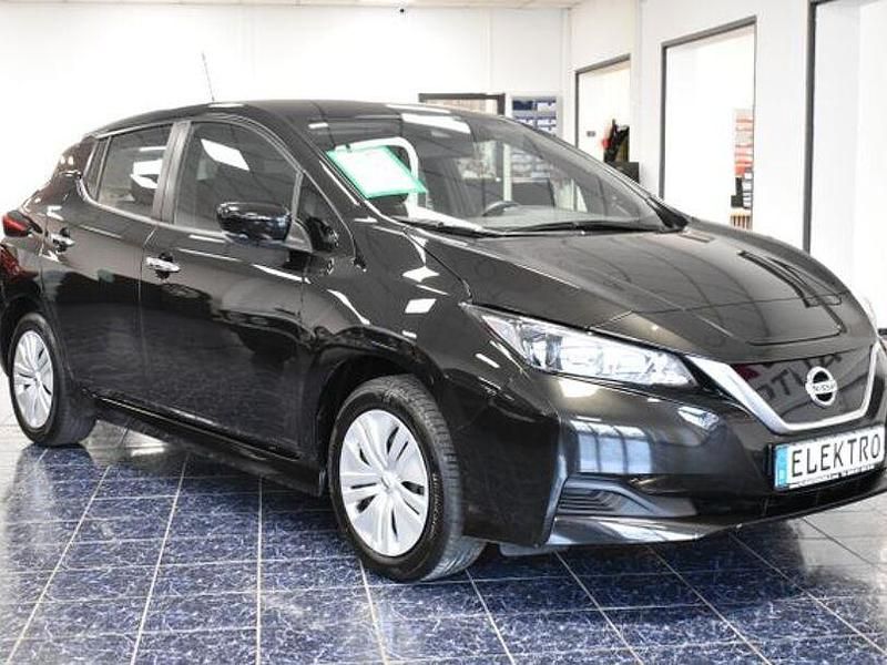 Gebraucht Nissan Leaf 110 kW (150 PS) 2022 Schwarz Kleinwagen