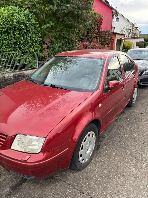 Rot Gebraucht 1999 VW Bora Limousine | 2.200 € (Fairer Preis) - Bild 1/4