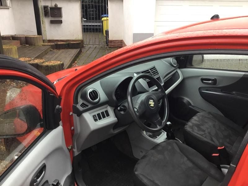 Gebraucht Suzuki Alto 68 PS (50 kW) 2009 Rot Kleinwagen