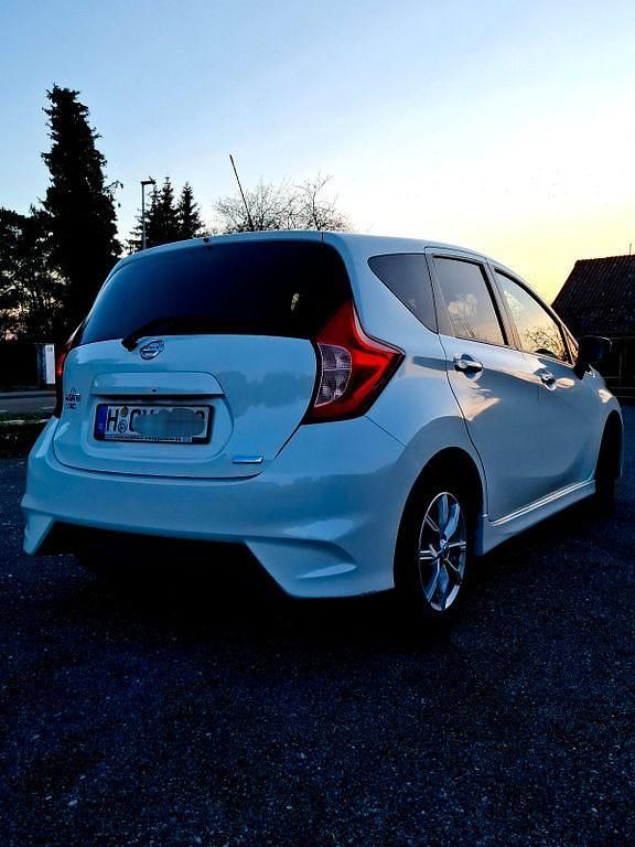Gebraucht Nissan Note Acenta 90 PS (66 kW) 2015 Weiß Kleinwagen