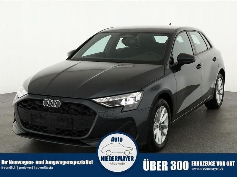 Neu Audi A3 Ambiente 150 PS (110 kW) 2025 Manhattan grau metallic Limousine