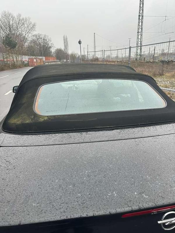 Gebraucht Opel Astra Cabriolet 125 PS (91 kW) 2002 Schwarz Cabrio