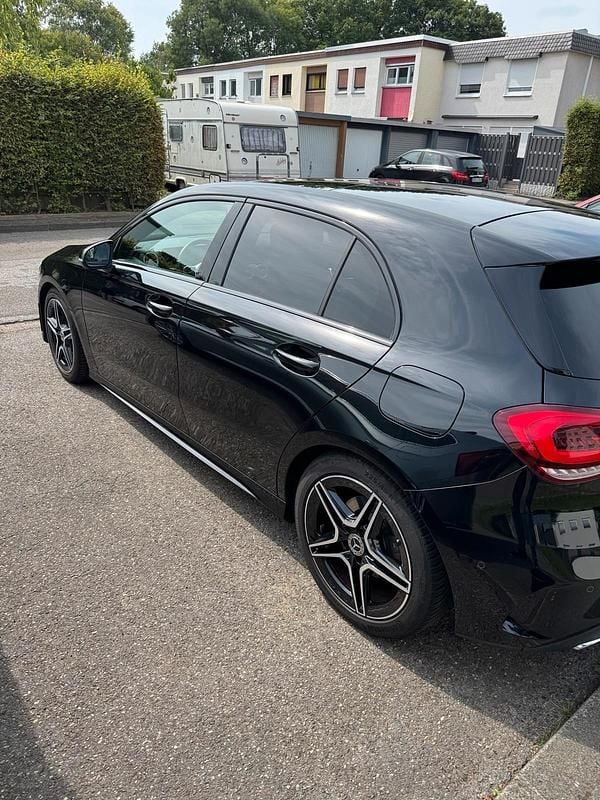 Schwarz Gebraucht 2018 Mercedes A200 AMG Limousine | 23.990 € (Fairer Preis) - Bild 1/4