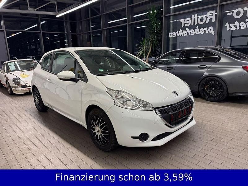 Gebraucht Peugeot 208 Active 82 PS (60 kW) 2015 Weiß Kleinwagen