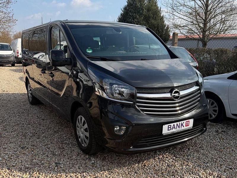 Gebraucht Opel Vivaro 145 PS (106 kW) 2017 Mitternachtschwarz/midnight bl Van / Kleinbus