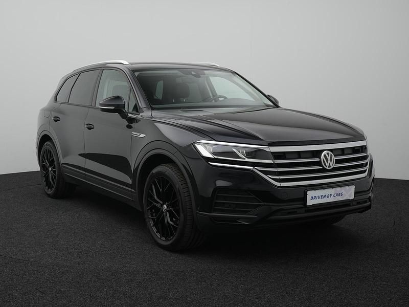 Gebraucht VW Touareg 231 PS (169 kW) 2020 Deep black perleffekt SUV