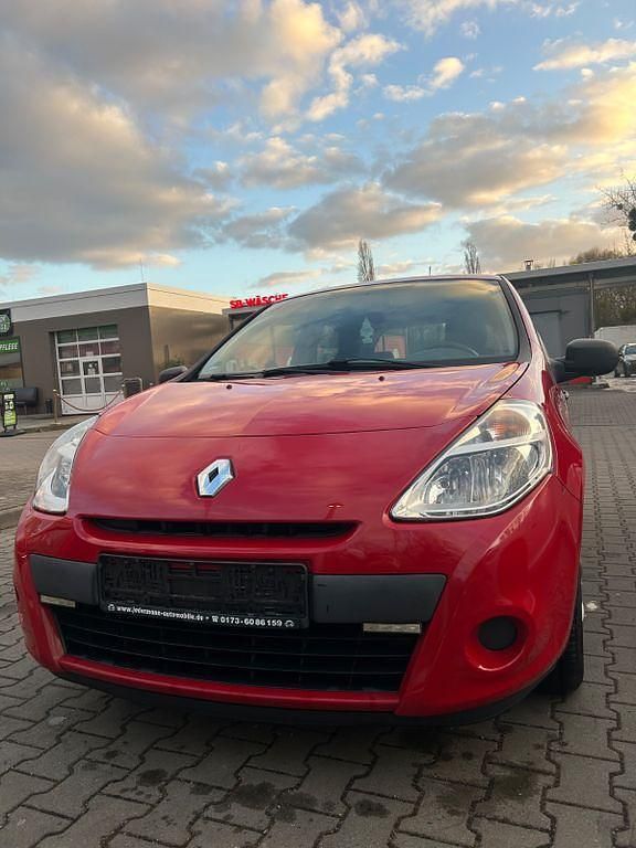 Gebraucht Renault Clio IV 75 PS (55 kW) 2012 Rot Limousine
