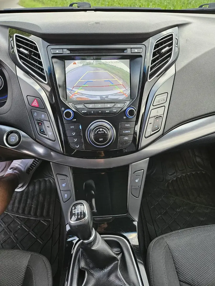 Gebraucht Hyundai i40 Edition 135 PS (99 kW) 2014 Weiß Kombi