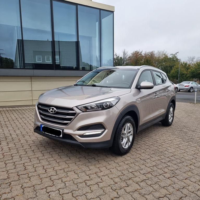 Weiß Gebraucht 2017 Hyundai Tucson SUV | 14.500 € (Fairer Preis) - Bild 1/4