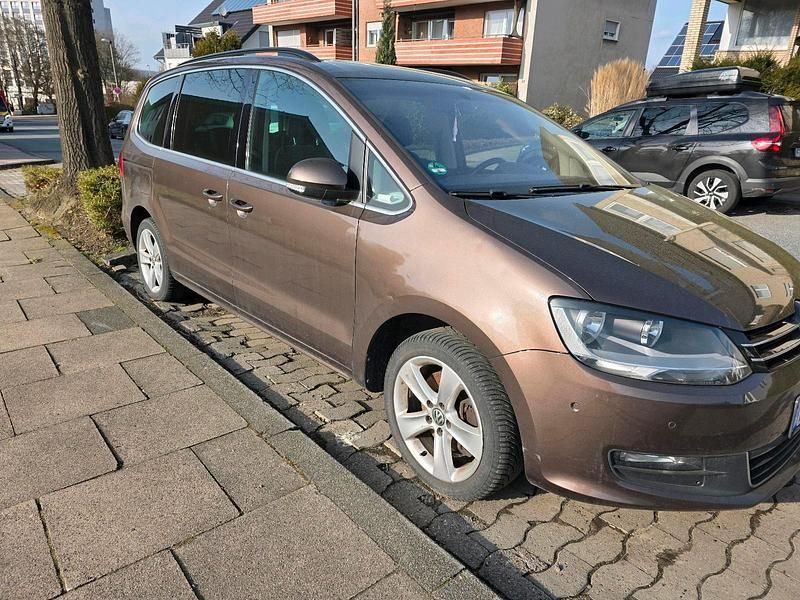 Gebraucht VW Sharan 140 PS (102 kW) 2011 Braun Van / Kleinbus