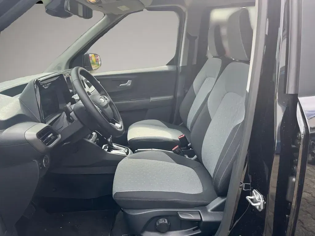 Gebraucht Ford Tourneo Courier Titanium 125 PS (91 kW) 2025 Manufacturer Van / Kleinbus