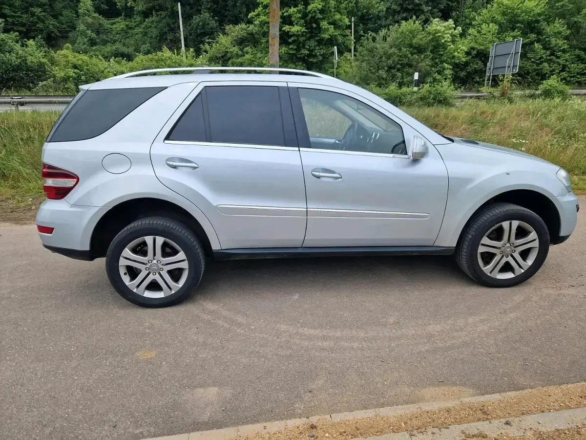 Gebraucht Mercedes ML420 306 PS (225 kW) 2008 Silber SUV