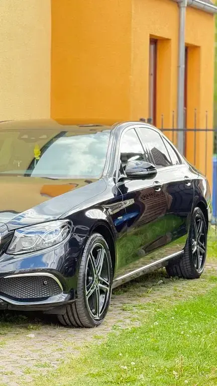 Gebraucht Mercedes E300 Sport 245 PS (180 kW) 2019 Schwarz Limousine