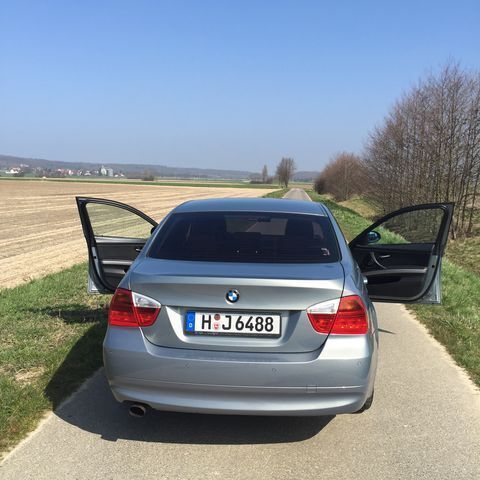 Gebraucht BMW 318 177 PS (130 kW) 2007 Grau metallic Limousine