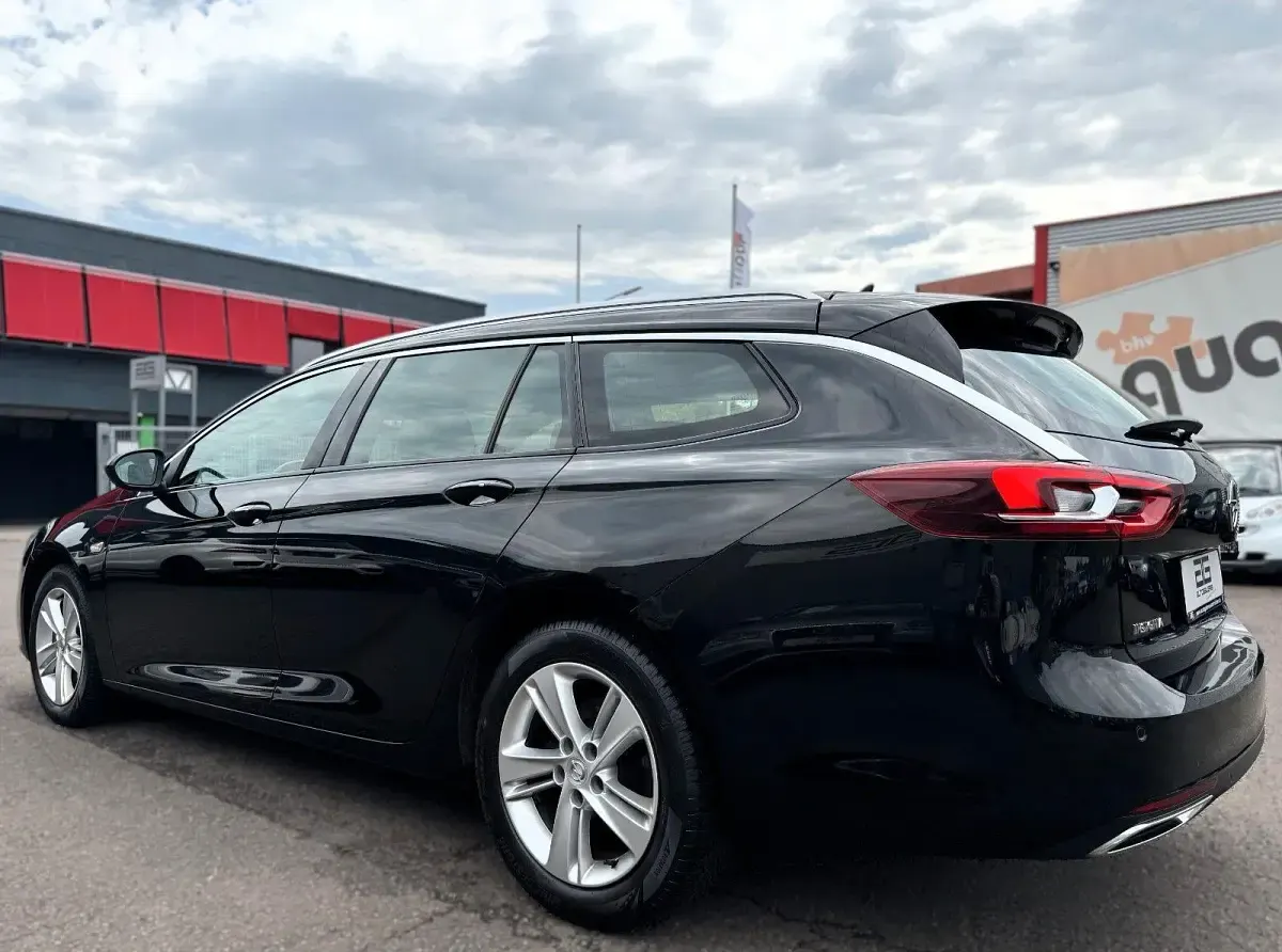 Gebraucht Opel Insignia 174 PS (127 kW) 2022 Schwarz Kombi
