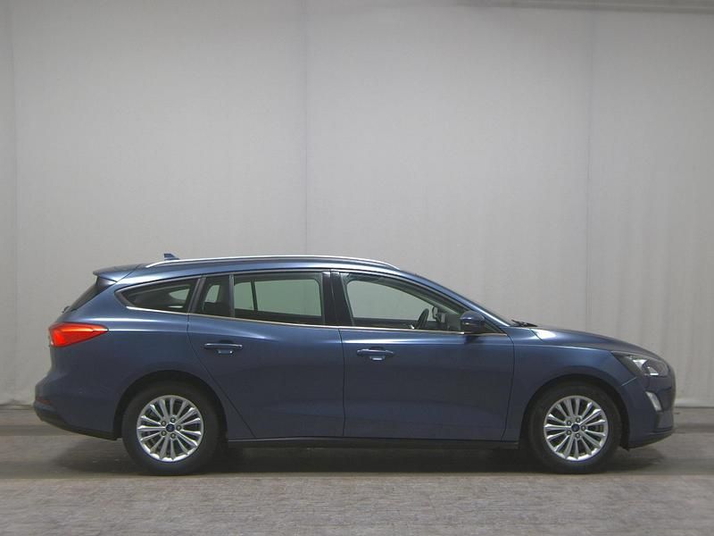 Gebraucht Ford Focus Titanium 125 PS (91 kW) 2021 Chromablau metallic Limousine