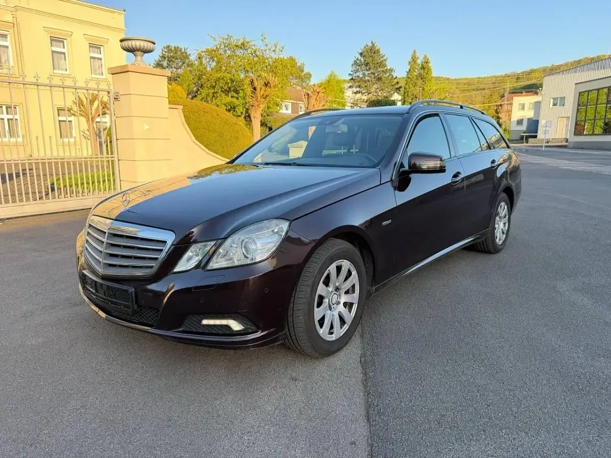 Usata Mercedes E220 170 CV (125 kW) 2010 Marrone Station wagon