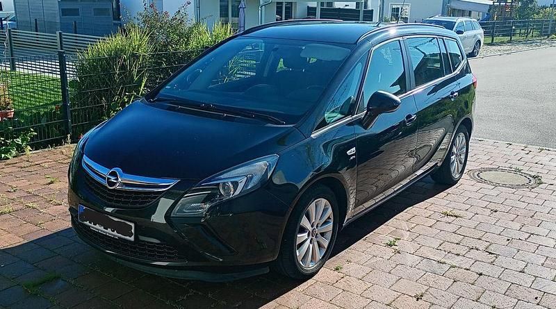 Schwarz Gebraucht 2014 Opel Zafira Tourer Active Van / Kleinbus | 8.100 € (Fairer Preis) - Bild 1/4