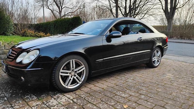 Gebraucht Mercedes CLK320 Avantgarde 218 PS (160 kW) 2004 Schwarz Coupé