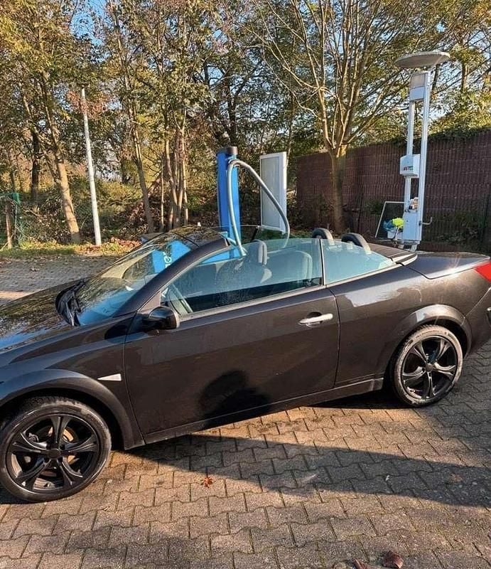 Schwarz Gebraucht 2005 Renault Mégane Cabriolet Dynamique Cabrio | 1.000 € (Superpreis) - Bild 1/4