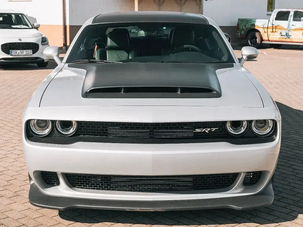 Neu Dodge Demon 2026 Silber