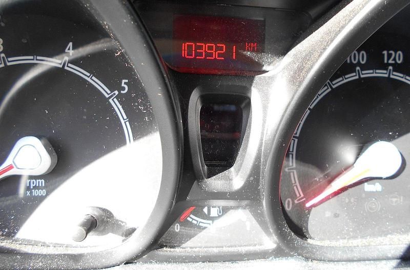 Gebraucht Ford Fiesta 60 PS (44 kW) 2012 Weiß Kleinwagen