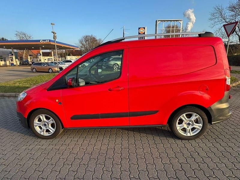 Gebraucht Ford Transit Trend 97 PS (71 kW) 2014 Rot Van / Kleinbus