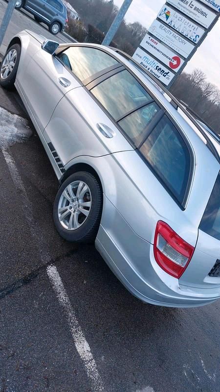 Gebraucht Mercedes C200 136 PS (100 kW) 2009 Silber Kombi