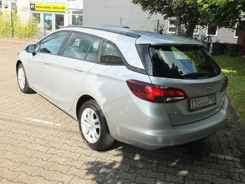 Gebraucht Opel Astra Edition 110 PS (80 kW) 2018 Silber Kombi