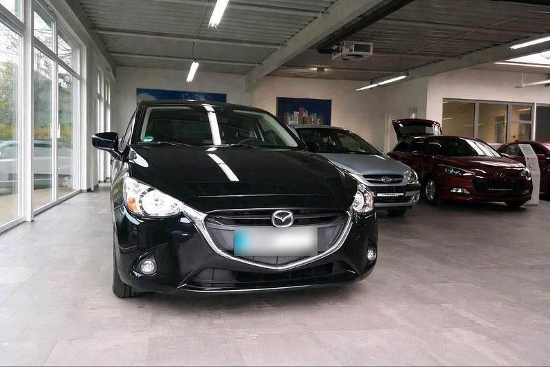 Gebraucht Mazda 2 90 PS (66 kW) 2015 Schwarz Kleinwagen