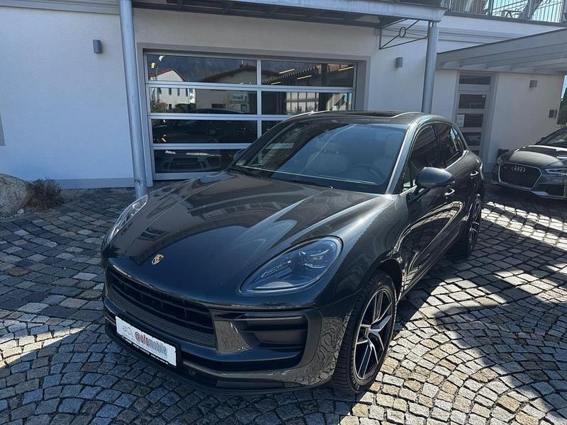 Gebraucht Porsche Macan 265 PS (194 kW) 2023 Vulkangrau SUV