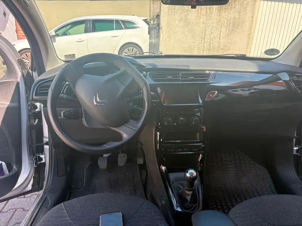 Gebraucht Citroën C3 99 PS (72 kW) 2015 Silber Limousine