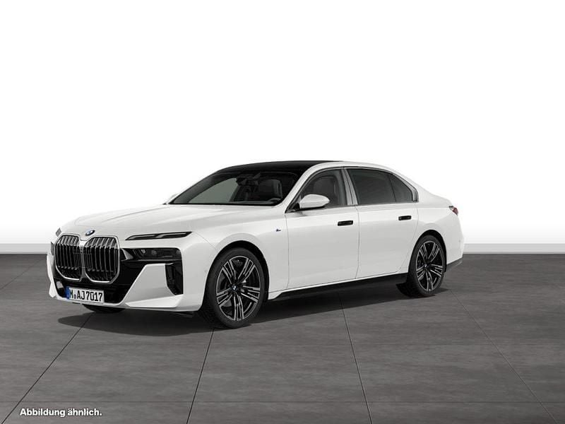 Weiß Gebraucht 2025 BMW 740 M Sport Limousine | 113.680 € (Superpreis) - Bild 1/4
