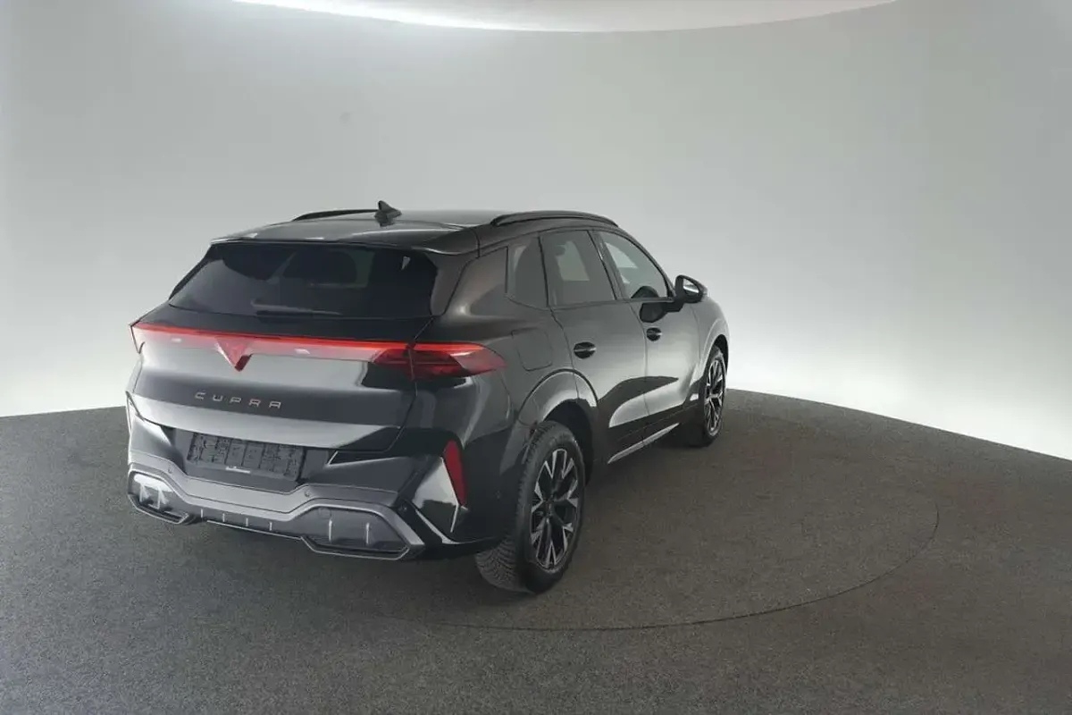 Second-hand Cupra Terramar 204 CP (150 kW) 2025 Negru SUV