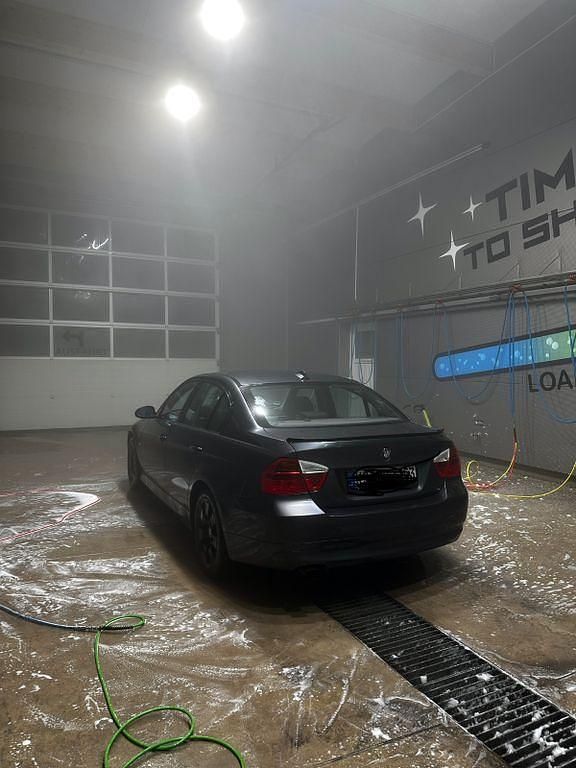 Gebraucht BMW 320 150 PS (110 kW) 2005 Grau Limousine