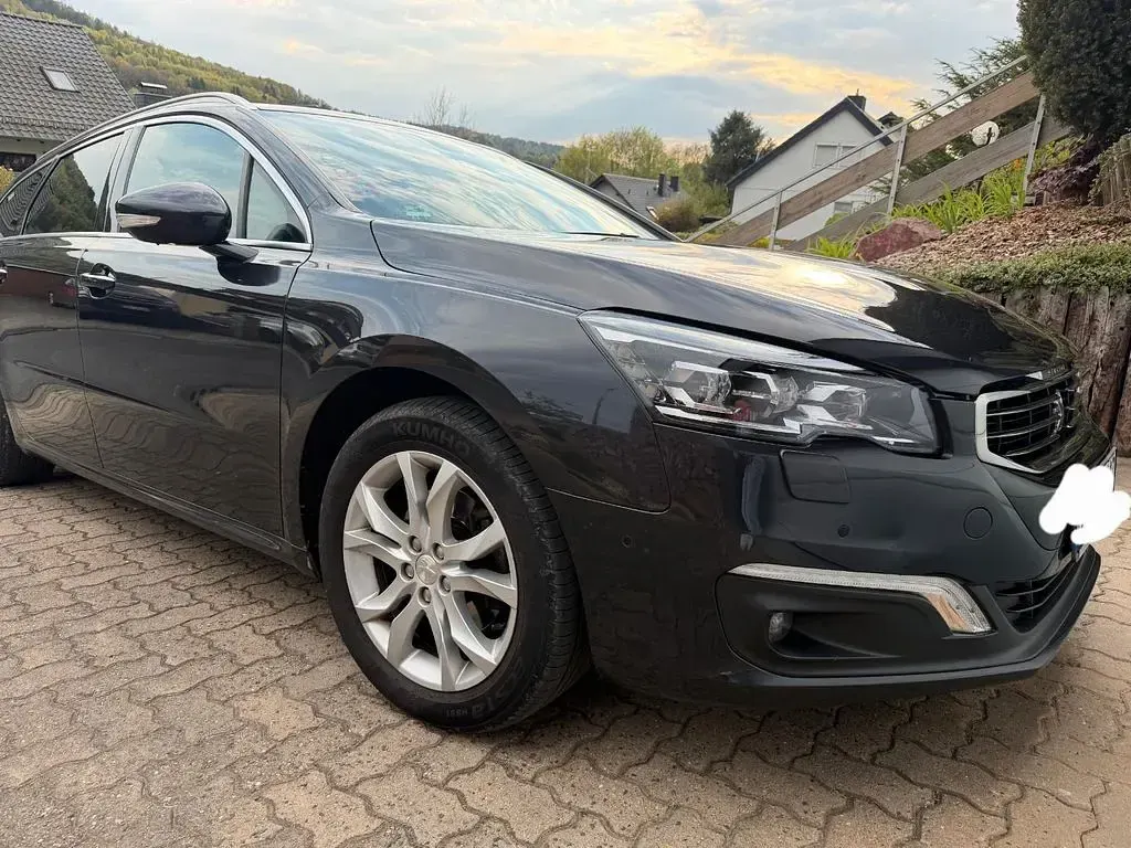 Gebraucht Peugeot 508 SW Allure 150 PS (110 kW) 2015 Grau Kombi