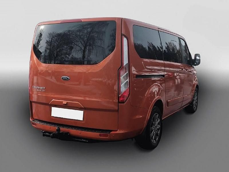 Gebraucht Ford Tourneo Titanium X 150 PS (110 kW) 2023 Orange Kombi