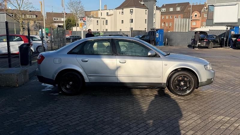 Gebraucht Audi A4 131 PS (96 kW) 2001 Grau Limousine