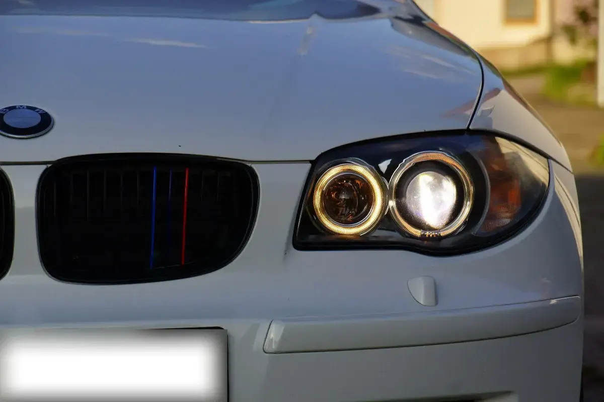 Gebraucht BMW 116 122 PS (89 kW) 2009 Weiß Kleinwagen
