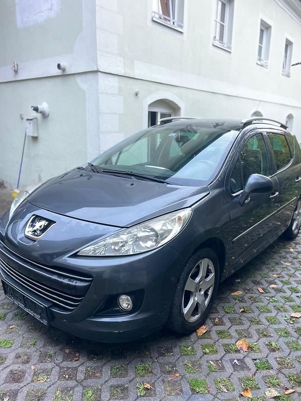 Grau Gebraucht 2011 Peugeot 207 Kombi | 2.000 € (Superpreis) - Bild 1/4