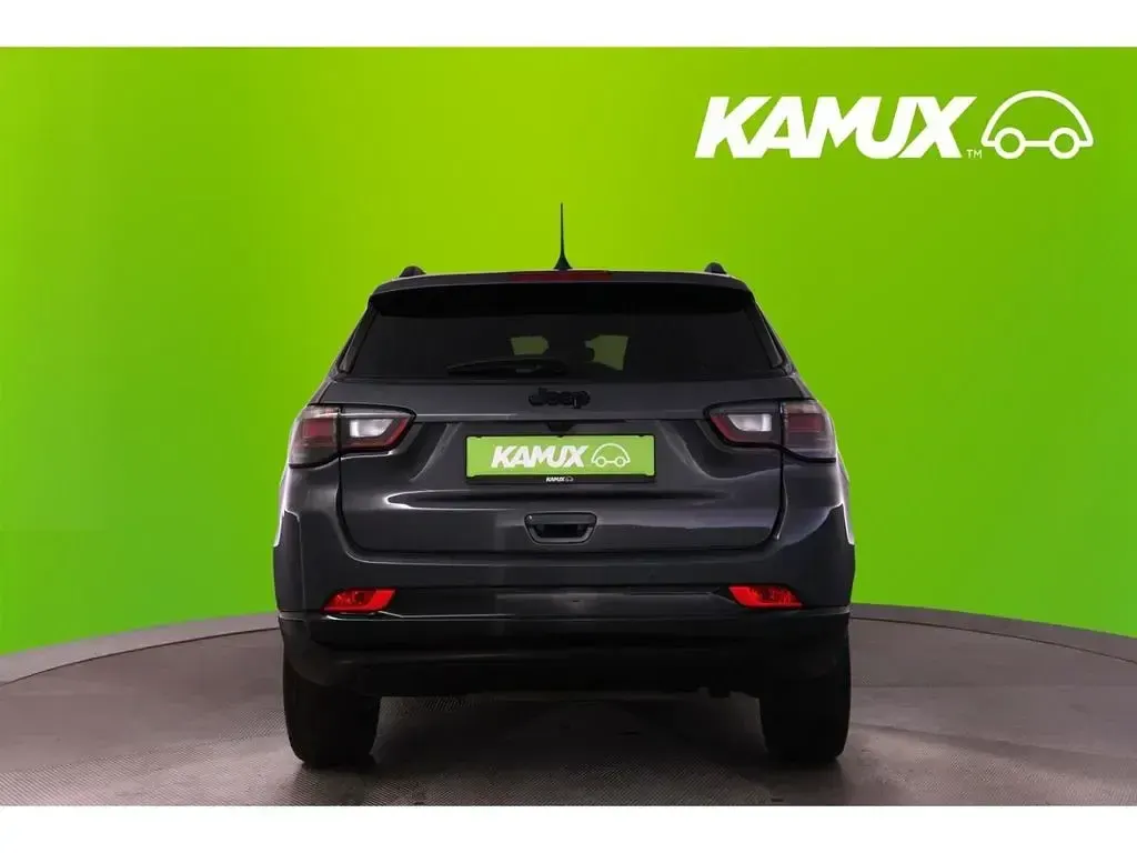 Gebraucht Jeep Compass Summit 131 PS (96 kW) 2025 Silber / grau SUV