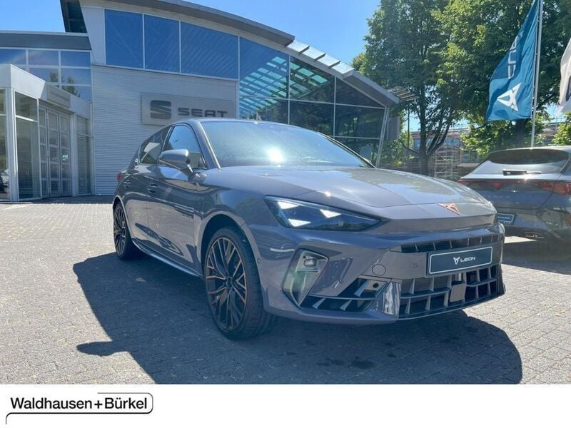 Grau Neu 2025 Cupra Leon VZ Limousine | 45.999 € (Teuer) - Bild 1/4