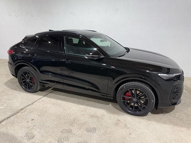Neu Audi Q5 Sportback Edition .1 204 PS (150 kW) 2025 Schwarz SUV