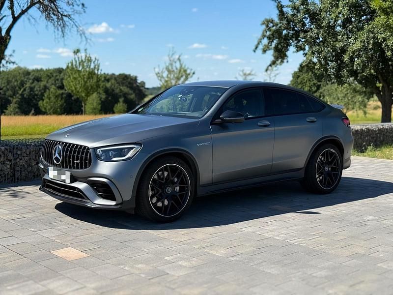 Grau Gebraucht 2020 Mercedes GLC63 AMG AMG Coupé | 60.630 € (Fairer Preis) - Bild 1/4