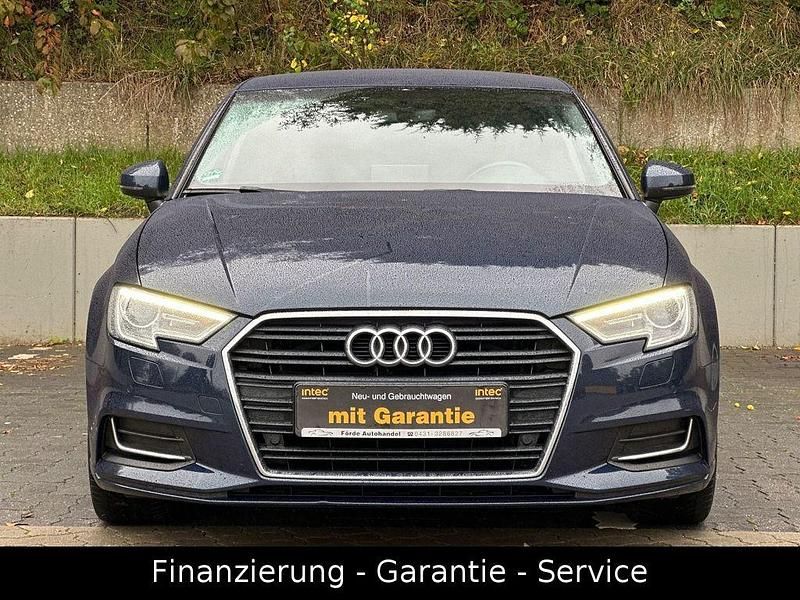 Gebraucht Audi A3 Ambiente 150 PS (110 kW) 2017 Blau Limousine