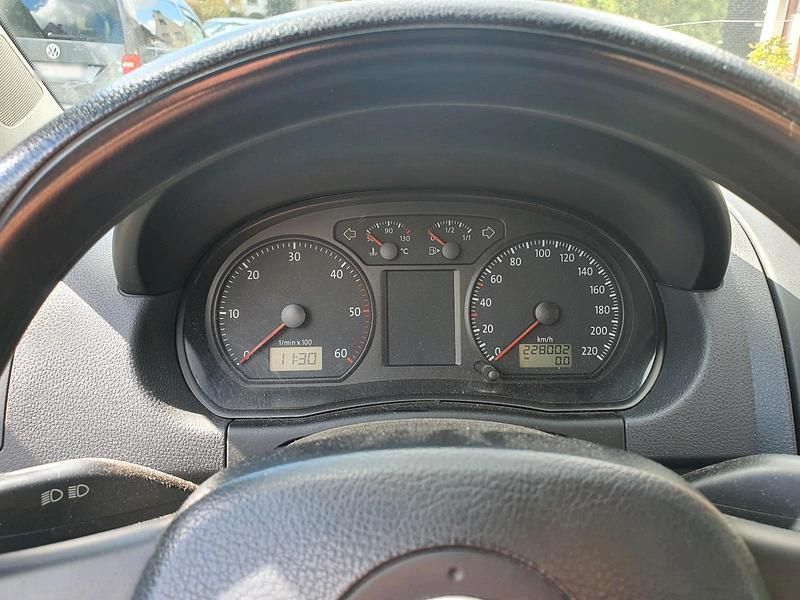 Gebraucht VW Polo 69 PS (50 kW) 2006 Blau Kleinwagen